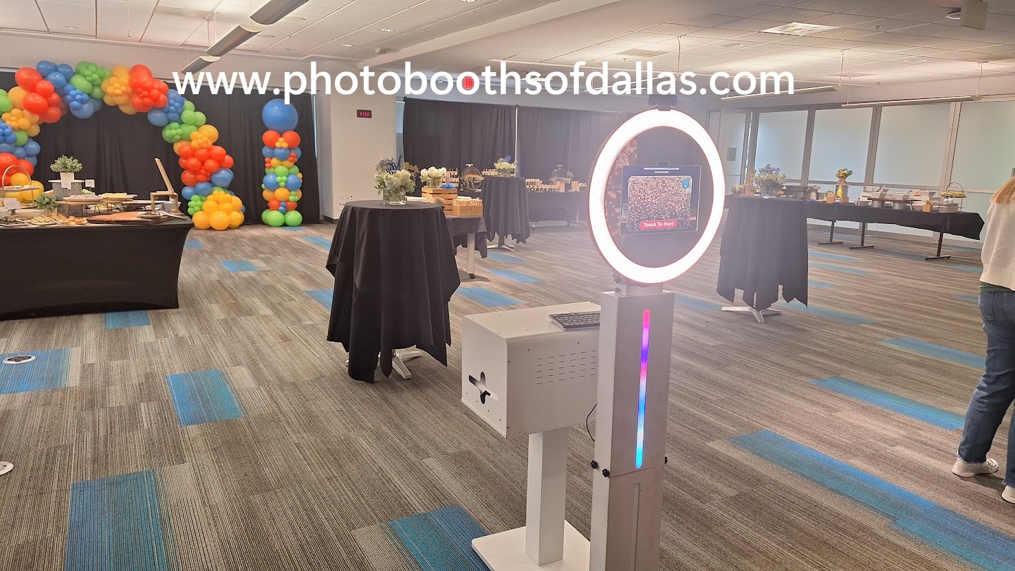 Guests posing at a Dallas corporate photo booth