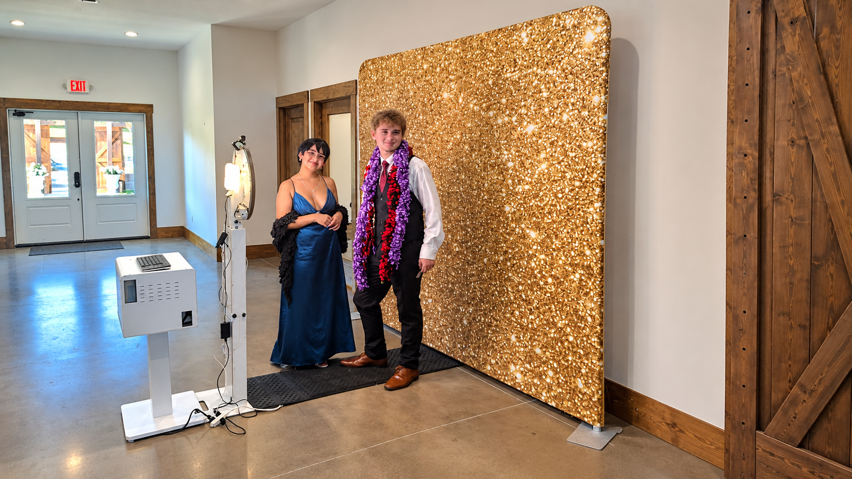 Photo Booths of Dallas at Primrose Hill Wedding and Events in Van Alstyne Texas — photo 1