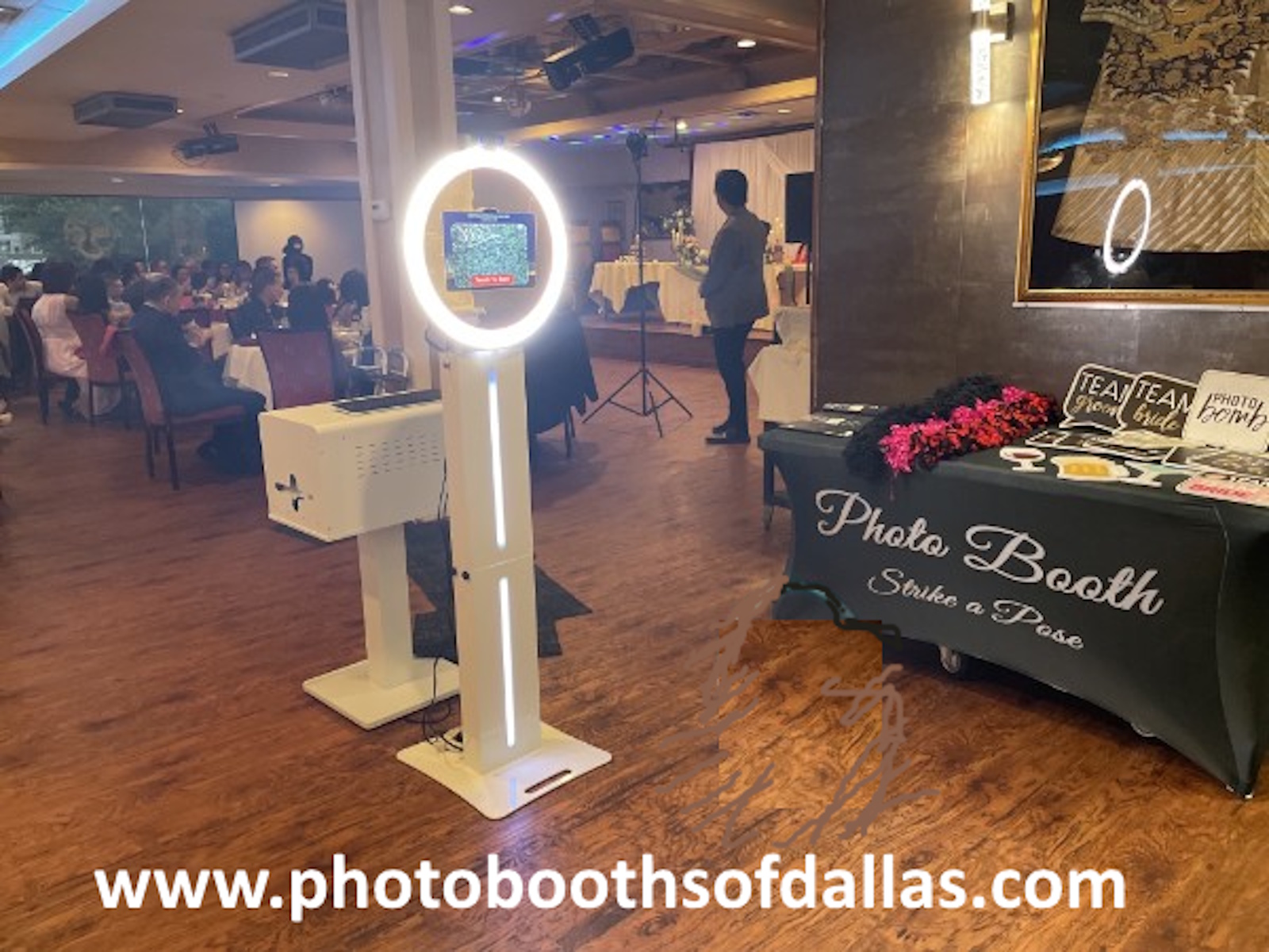 Photo Booths of Dallas wedding event